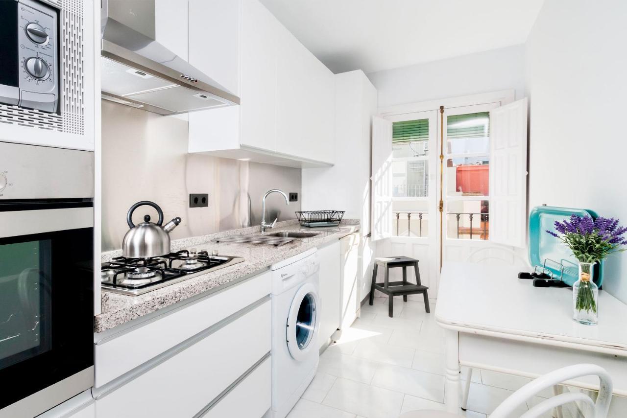 Genteel Home Maestranza Sevilla Bagian luar foto