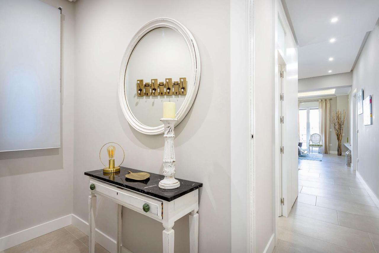 Genteel Home Maestranza Sevilla Bagian luar foto